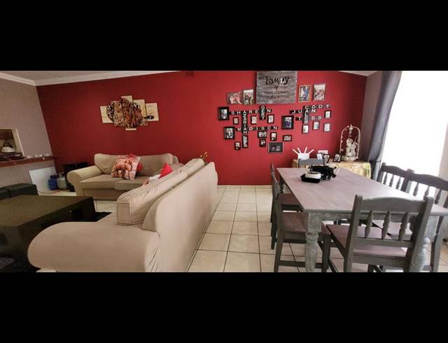 2 BEDROOM TOWNHOUSE FOR SALE IN NEW REDRUTH